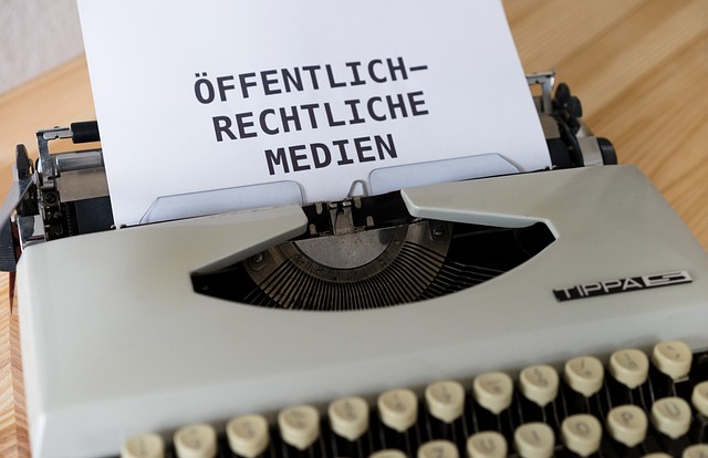 mockup, typewriter, german, media, press, public law, medium, publication, ard, zdf, radio, tv, tv channel, entertainment, broadcast, video, watch tv, antenna, deutschlandfunk, germany, public media, orf, gez, broadcasting contribution, ard, orf, gez, gez, gez, gez, gez