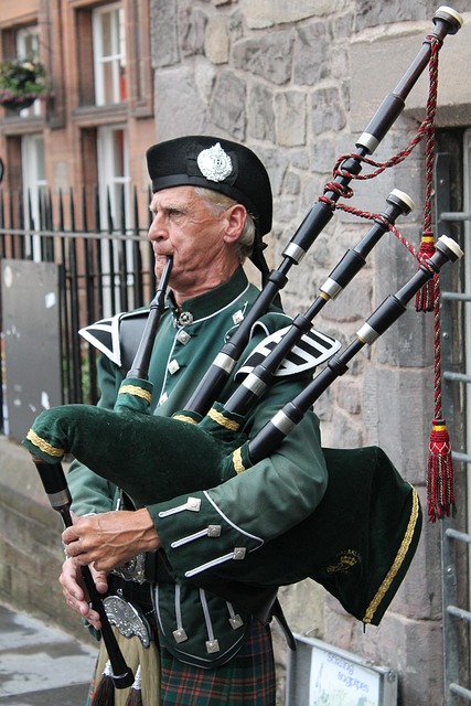 bagpipes, highlander, man, human, person, musical instrument, scotland, edinburgh, music, sounds, to play, uniform, bagpipes, scotland, scotland, scotland, scotland, scotland, edinburgh