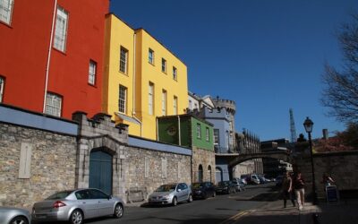 Tiny Tourism in Dublin: Urlaub machen wie ein Einheimischer – inklusive Apotheke und Chipsregal