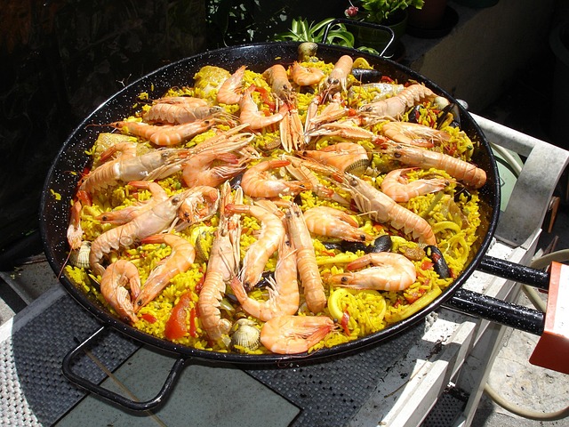 Paella nur zum Mittagessen: Fünf ungeschriebene Regeln für eine Reise nach Spanien